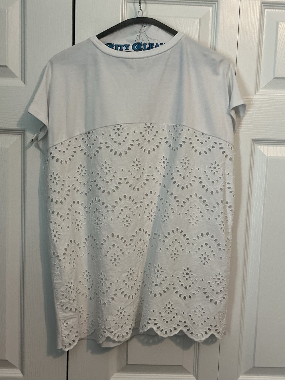 Ann Taylor White Eyelet Short Sleeve Tee